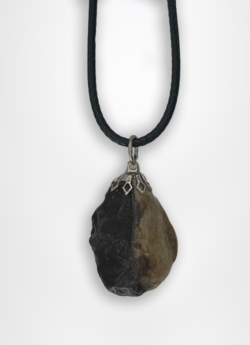 Souvenir from Holyland a pebble stone pendant necklace with natural deisgn